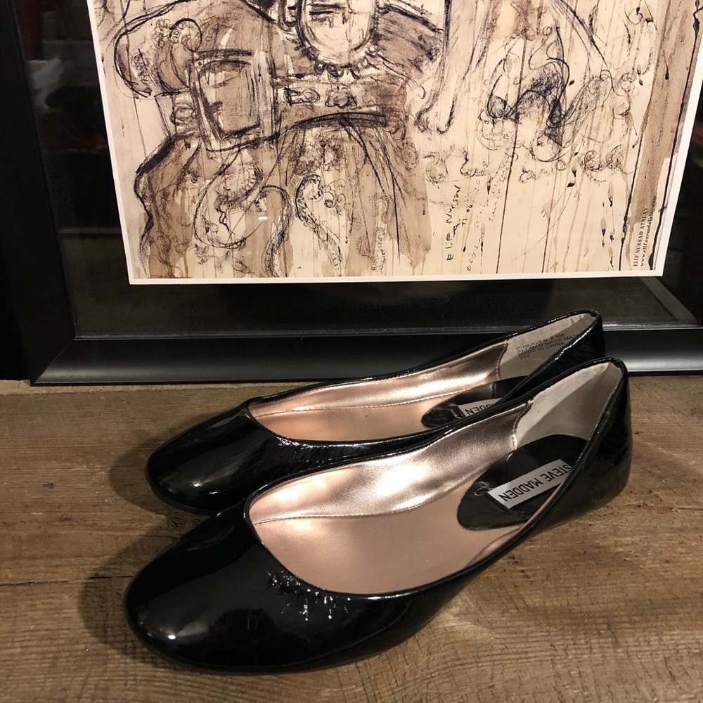 Steve Madden Black Shiny Flats